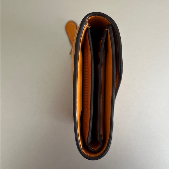 Coach Small Wyn Wallet / Papaya - Picture 4 of 14